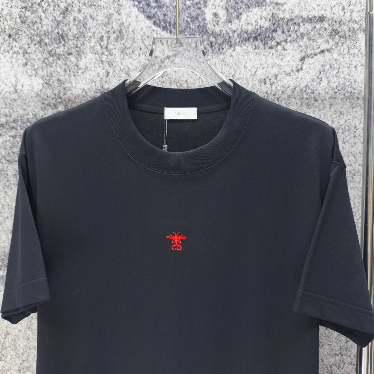 weigou_180932_2_bc4d5c2b0d P75 DIOR* 迪奥* 2026新款 精致绣花小logo 300g短袖t恤 宽松版型男女同款 尺码 S M L XL XXL 黑色 白色 紫色 湖水绿