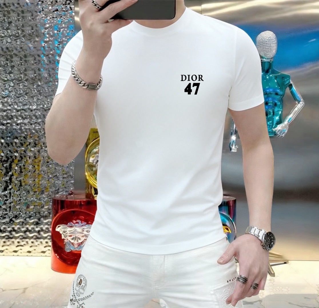 weigou_181037_4_84ae729e03 P70 品牌: 迪奥 (胖子福音)原单男士休闲短袖T恤,2026春夏新品,定制胸前顶级logo 工艺、搭配整件细节 品质及剪裁设计都堪称一流,定制进口丝光棉面料!型格十足,配色轻熟百搭。M-5XL(穿到220斤)