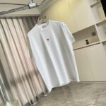 P75 Dio 迪奥2026夏季新款 个性字母logo绣花 短袖T恤 定制面料300g 男女同款 颜色：黑色 白色 绿色 紫色 尺码: S M L XL XXL 五个码