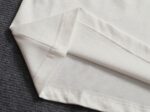 P75 【原单品质】𝗗𝗜𝗢𝗥迪奥新款 老花字母刺绣标识精致刺绣老花圆领短袖 - 𝘀𝗶𝘇𝗲:𝗦 𝗠 𝗟 𝗫𝗟 - 颜色：白色 黑色 原版面料 官方同款 圆领短袖 定制280克同缸染面料 手感非常舒服 春夏最新砖柜同步 时尚又个性超级百搭好看的 男女都非常合适 人手必备款 吊牌 领标 水洗麦 三标齐全