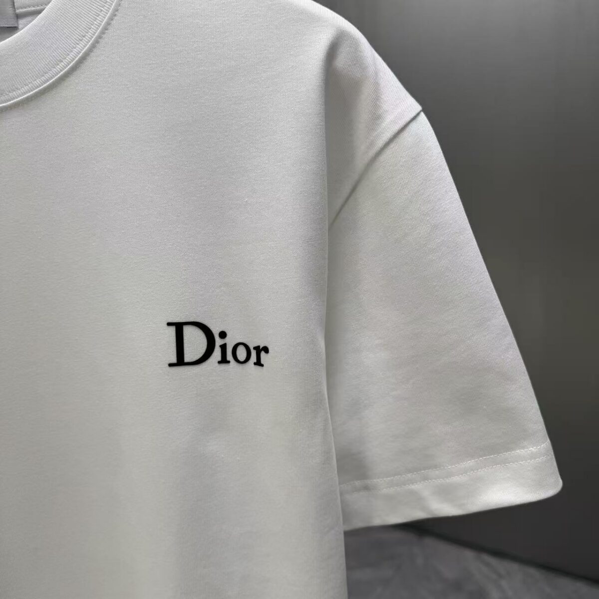P70 Dior* 迪奥* 2026春夏新款短袖T恤 定制纯棉字母logo植绒 颜色：黑色 白色 棕色 深红 码数：S M L XL XXL