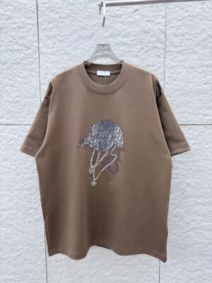 P80 DIO 2026秋冬新款 3D立体硅胶 360克圆领短袖 实物很棒 男女同款宽松版 尺码S M L XL XXL 五个码 黑色 白色 棕色