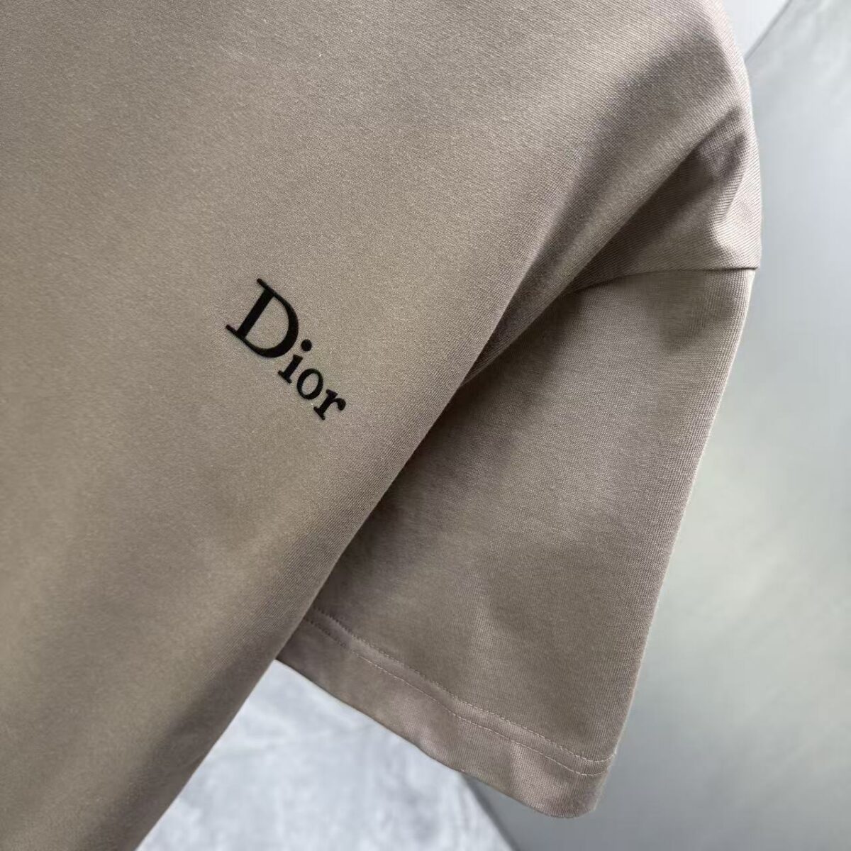 P70 Dior* 迪奥* 2026春夏新款短袖T恤 定制纯棉字母logo植绒 颜色：黑色 白色 棕色 深红 码数：S M L XL XXL