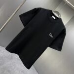 P70 Dior* 迪奥* 2026春夏新款短袖T恤 定制纯棉字母logo植绒 颜色：黑色 白色 棕色 深红 码数：S M L XL XXL