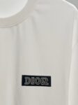 P80 DIOR/迪奥 高品质300克圆领短袖T恤 品牌经典 简约 小标🪡刺绣字母LOGO 2026ss早春官方同步 高版本 高品质 时尚个性 百搭潮流 套装 纯原品质 原版面料 吊牌 领标 水洗麦 三标齐全 颜色: 黑色.白色. 尺码：S M L XL