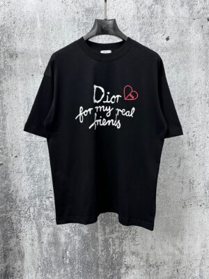 P70 【DIOR】迪奥 25ss 字母logoT恤短袖 重磅克重260g纯棉双纱面料 螺纹定织定染通肩拉条工艺增加衣物清洗寿命 触感舒适 品质上乘 全套辅料定制 三标齐全 上身超赞.宽松os版型 男女同款 各种身材都可轻松驾驭，值得入手的一件精品 认准版本。 尺码：XS-L