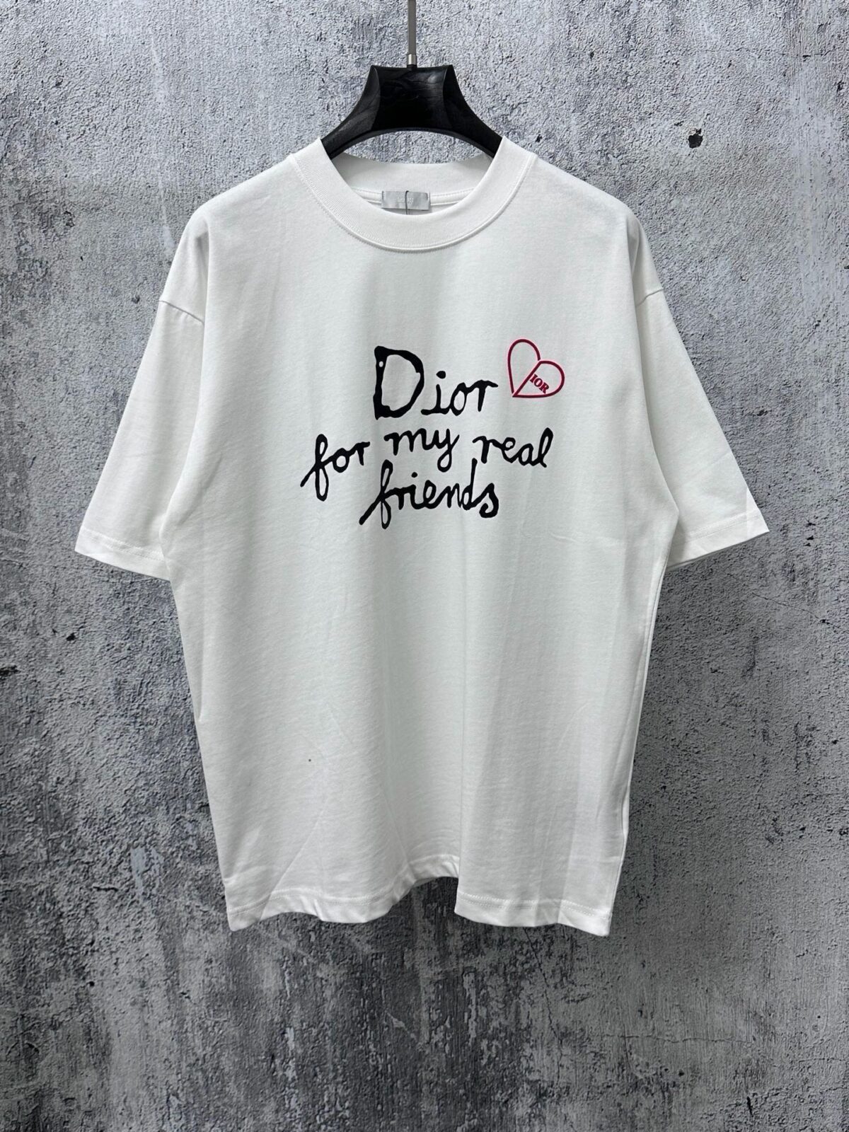 P70 【DIOR】迪奥 25ss 字母logoT恤短袖 重磅克重260g纯棉双纱面料 螺纹定织定染通肩拉条工艺增加衣物清洗寿命 触感舒适 品质上乘 全套辅料定制 三标齐全 上身超赞.宽松os版型 男女同款 各种身材都可轻松驾驭，值得入手的一件精品 认准版本。 尺码：XS-L