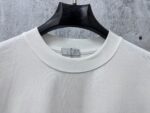 P70 【DIOR】迪奥 25ss 字母logoT恤短袖 重磅克重260g纯棉双纱面料 螺纹定织定染通肩拉条工艺增加衣物清洗寿命 触感舒适 品质上乘 全套辅料定制 三标齐全 上身超赞.宽松os版型 男女同款 各种身材都可轻松驾驭，值得入手的一件精品 认准版本。 尺码：XS-L