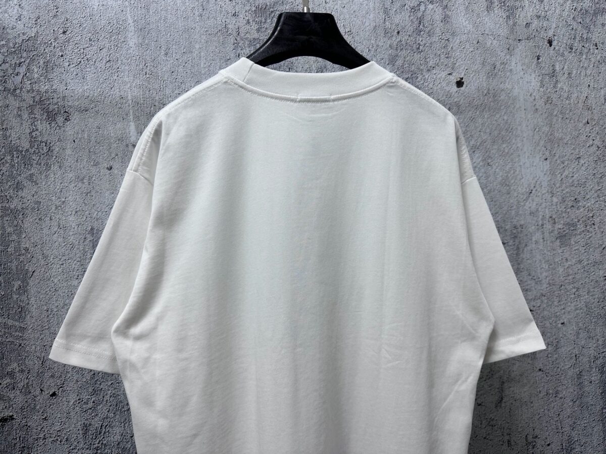 P70 【DIOR】迪奥 25ss 字母logoT恤短袖 重磅克重260g纯棉双纱面料 螺纹定织定染通肩拉条工艺增加衣物清洗寿命 触感舒适 品质上乘 全套辅料定制 三标齐全 上身超赞.宽松os版型 男女同款 各种身材都可轻松驾驭，值得入手的一件精品 认准版本。 尺码：XS-L