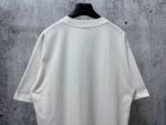 P70 【DIOR】迪奥 25ss 字母logoT恤短袖 重磅克重260g纯棉双纱面料 螺纹定织定染通肩拉条工艺增加衣物清洗寿命 触感舒适 品质上乘 全套辅料定制 三标齐全 上身超赞.宽松os版型 男女同款 各种身材都可轻松驾驭，值得入手的一件精品 认准版本。 尺码：XS-L