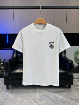 P65 DIOR迪奥 刺绣款 2026春夏经典圆领短袖T恤采用280克双纱精棉，衣服偏厚使整体高透气和柔软性，高版本，三标齐全！男女同款 颜色：白色 黑色 灰色 杏色 -尺码：S M L XL
