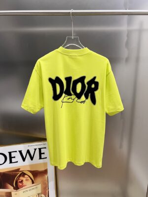 P80 Dio* 迪奥 2026春夏新款 经典字母立体烫钻工艺 简约大方 定制双纱平纹纯棉面料 短袖T恤 男女同款 尺码S M L XL XXL 五个码 黑色 白色 玫红 莹光绿