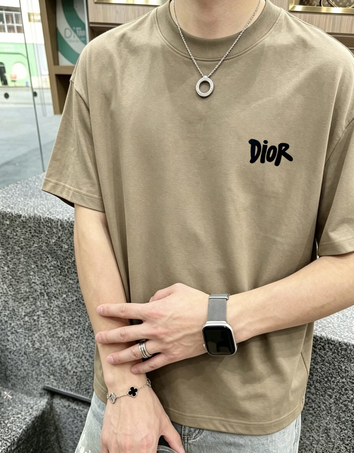 weigou_183727_8_565bb83e72 P80 dio~ 迪奥logo字母厚板滴胶 《区别通货面料》 7A抗菌短袖tee 上身十分舒适,男女同款半袖,落肩宽松版型 颜色: 黑色 白色 咖啡色 尺码:S(90-130斤) M(125-150斤) L(135-165斤) XL(160-190斤) XXL(185-220斤)