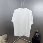 weigou_183951_1_4be95cb2ca P80 dio~迪奥 厚板滴胶立体字母 《区别通货面料》双纱纯棉紧密纱线短袖T恤, 上身十分舒适,男女同款半袖,落肩宽松版型 颜色: 黑色 白色 咖啡色 尺码:S(90-130斤) M(125-150斤) L(135-165斤) XL(160-190斤) XXL(185-220斤)