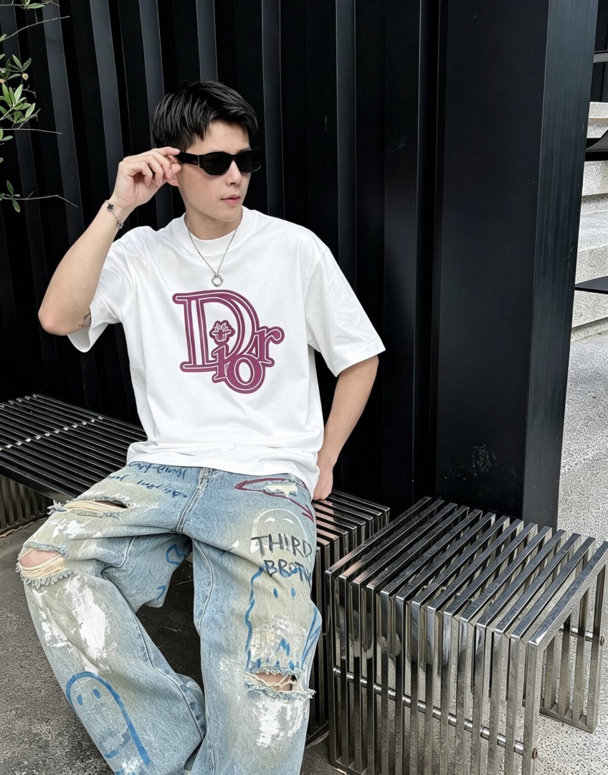 weigou_183951_8_765ba518c0 P80 dio~迪奥 厚板滴胶立体字母 《区别通货面料》双纱纯棉紧密纱线短袖T恤, 上身十分舒适,男女同款半袖,落肩宽松版型 颜色: 黑色 白色 咖啡色 尺码:S(90-130斤) M(125-150斤) L(135-165斤) XL(160-190斤) XXL(185-220斤)