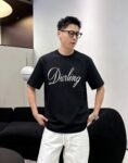 weigou_184192_6_975d261b03 P80 dio~签名款刺绣 区别通货面料:双纱纯棉7A抗菌短袖tee 上身十分舒适,男女同款半袖,落肩宽松版型 颜色: 黑色 白色 咖啡色 尺码:S(90-130斤) M(125-150斤) L(135-165斤) XL(160-190斤) XXL(185-220斤)