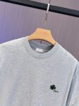 P65 DIOR迪奥 刺绣款 2026春夏经典圆领短袖T恤采用280克双纱精棉，衣服偏厚使整体高透气和柔软性，高版本，三标齐全！男女同款 颜色：白色 黑色 灰色 杏色 -尺码：S M L XL