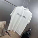 weigou_184793_1_142d30f1dd P80 dio~ 迪奥爆裂厚板滴胶 《区别通货面料》 7A抗菌短袖tee 上身十分舒适,男女同款半袖,落肩宽松版型 颜色: 黑色 白色 咖啡色 尺码:S(90-130斤) M(125-150斤) L(135-165斤) XL(160-190斤) XXL(185-220斤)