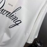 weigou_184850_5_64284dcb32 P80 dio~签名款刺绣 区别通货面料:双纱纯棉7A抗菌短袖tee 上身十分舒适,男女同款半袖,落肩宽松版型 颜色: 黑色 白色 咖啡色 尺码:S(90-130斤) M(125-150斤) L(135-165斤) XL(160-190斤) XXL(185-220斤)