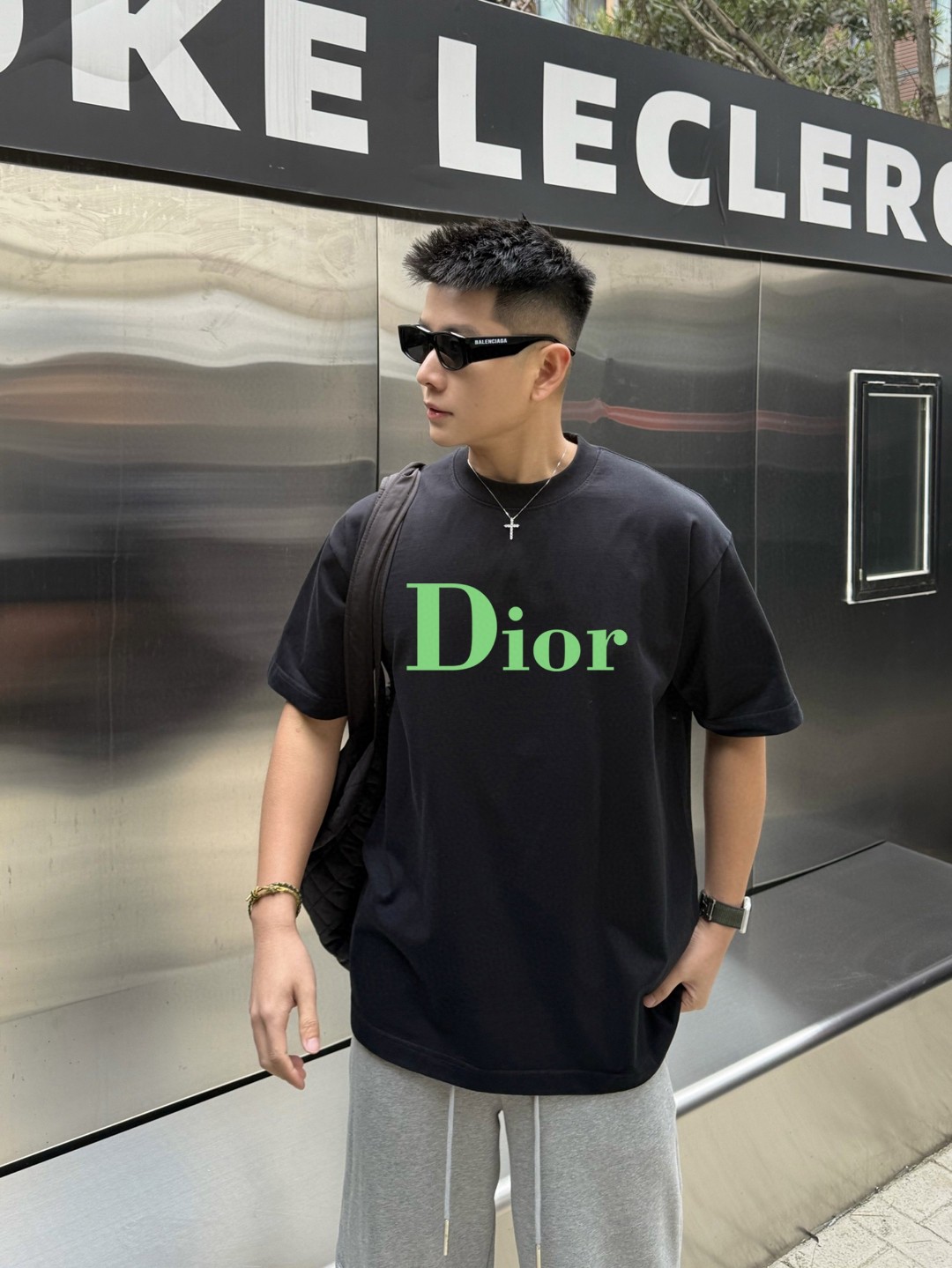P75 DIOR迪奥2022SS春夏短袖T恤新款 字母印花设计，采用250克双股双纱索罗纳全棉面料，面料舒适，手感更加舒适，， 颜色: 白色 黑色 尺码: M-XXXL