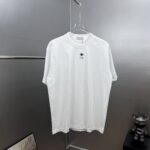 weigou_186915_0_d6bba28af7 P75 dio~ 迪奥cd蜜蜂刺绣 《区别通货面料》双纱纯棉,紧密纱线,短袖tee 上身十分舒适,男女同款半袖,落肩宽松版型 颜色: 黑色 白色 咖啡色 尺码:S(90-130斤) M(125-150斤) L(135-165斤) XL(160-190斤) XXL(185-220斤)