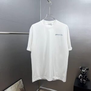 P75 dio～ cd迪奥胸前签名小字母刺绣 《区别通货面料》7a抗菌短袖tee 上身十分舒适，男女同款半袖，落肩宽松版型 颜色: 黑色 白色 咖啡色 尺码：S（90-130斤） M（125-150斤） L（135-165斤） XL（160-190斤） XXL（185-220斤）