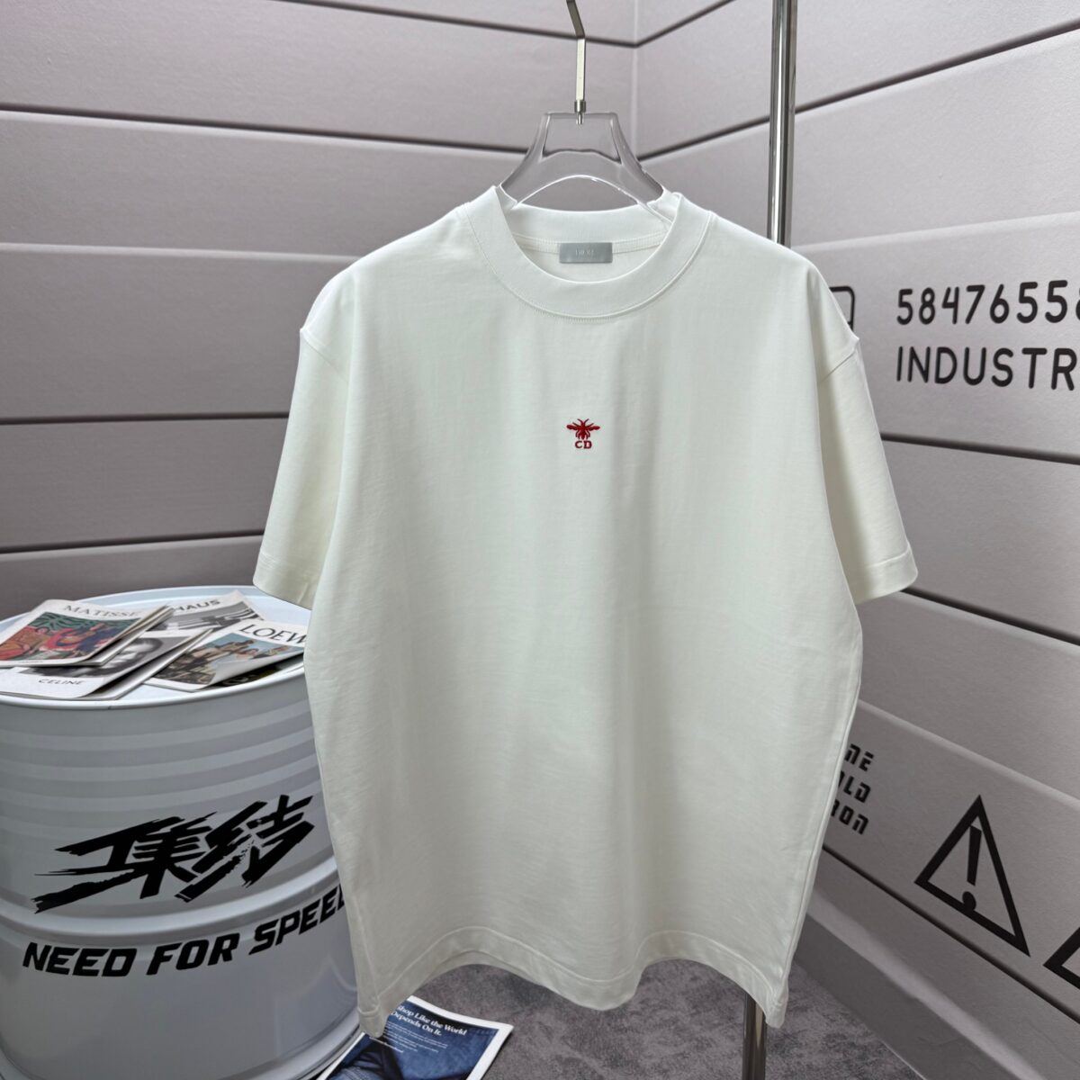 P75 Dio* 克里斯蒂迪奥 2026春夏新款 经典字母简约刺绣工艺 简约大方 定制双纱平纹纯棉面料 短袖T恤 男女同款 颜色：黑色 白色 紫色 绿色 尺码： S （90-130斤） M （120-150斤） L （140-165斤） XL （160-180斤） XXL （180-210斤）