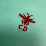 P75 Dio* 克里斯蒂迪奥 2026春夏新款 经典字母简约刺绣工艺 简约大方 定制双纱平纹纯棉面料 短袖T恤 男女同款 颜色：黑色 白色 紫色 绿色 尺码： S （90-130斤） M （120-150斤） L （140-165斤） XL （160-180斤） XXL （180-210斤）