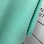 P75 Dio* 克里斯蒂迪奥 2026春夏新款 经典字母简约刺绣工艺 简约大方 定制双纱平纹纯棉面料 短袖T恤 男女同款 颜色：黑色 白色 紫色 绿色 尺码： S （90-130斤） M （120-150斤） L （140-165斤） XL （160-180斤） XXL （180-210斤）