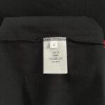 P75 款号TM1068 Dior 迪奥红标涂鸦太阳刺绣圆领短袖 面料：280克32支双纱纯棉面料 工艺：重工精梳棉 螺纹同缸同色 整体不会有色差 当下热度爆款 男女情侣款 定制原版一致辅料 三标齐全 os宽松版型 最大可穿到200斤左右 颜色：黑色 白色 尺码：S M L XL