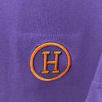 weigou_187727_3_e30f03119a P75 HERMES* 爱马仕* 2026新款 精致绣花小logo 300g短袖t恤 宽松版型男女同款 尺码 S M L XL XXL 黑色 白色 湖水绿 紫色