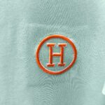P75 HERMES* 爱马仕* 2026新款 精致绣花小logo 300g短袖t恤 宽松版型男女同款 尺码 S M L XL XXL 黑色 白色 湖水绿 紫色