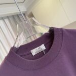 P75 Herme*爱马仕2026夏季新款 个性logo绣花 定制面料300g 短袖T恤 男女同款 尺码：S M L XL XXL 五个码 颜色：黑色 白色 绿色 紫色