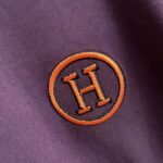 P75 Herme*爱马仕2026夏季新款 个性logo绣花 定制面料300g 短袖T恤 男女同款 尺码：S M L XL XXL 五个码 颜色：黑色 白色 绿色 紫色