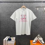 P80 CHANE*香奈*儿 2026春夏新款 独家高端字母图腾印花 定制双纱平纹纯棉面料 短袖T恤 男女同款 颜色：黑色 白色 尺码： S （90-130斤） M （120-150斤） L （140-165斤） XL （160-180斤） XXL （180-210斤）