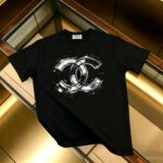 P85 CHANEL 香奈儿 新款 面料升级 300g纯棉 印花短袖T恤 颜色：黑色 白色尺码：XS~L