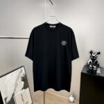 weigou_190208_0_971e6d4db7 P75 CHANEL/香奈儿 经典logo刺绣 《区别通货面料》双纱纯棉上衣 7a抗菌短袖tee 上身十分舒适,男女同款半袖,落肩宽松版型 颜色: 黑色 白色 咖啡色 尺码:S(90-130斤) M(125-150斤) L(135-165斤) XL(160-190斤) XXL(185-220斤)