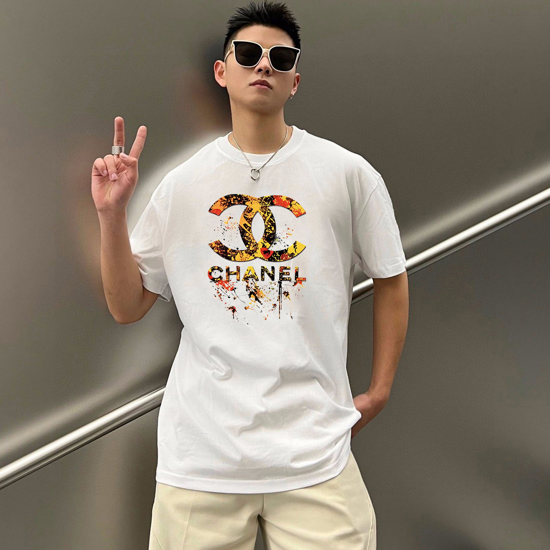 P70 Chanel/香奈儿 印花Logo百搭潮流圆领短袖T恤男女同款 吊牌 领标 水洗唛 三标齐全 尺码：S-XXL 颜色：黑色，白色