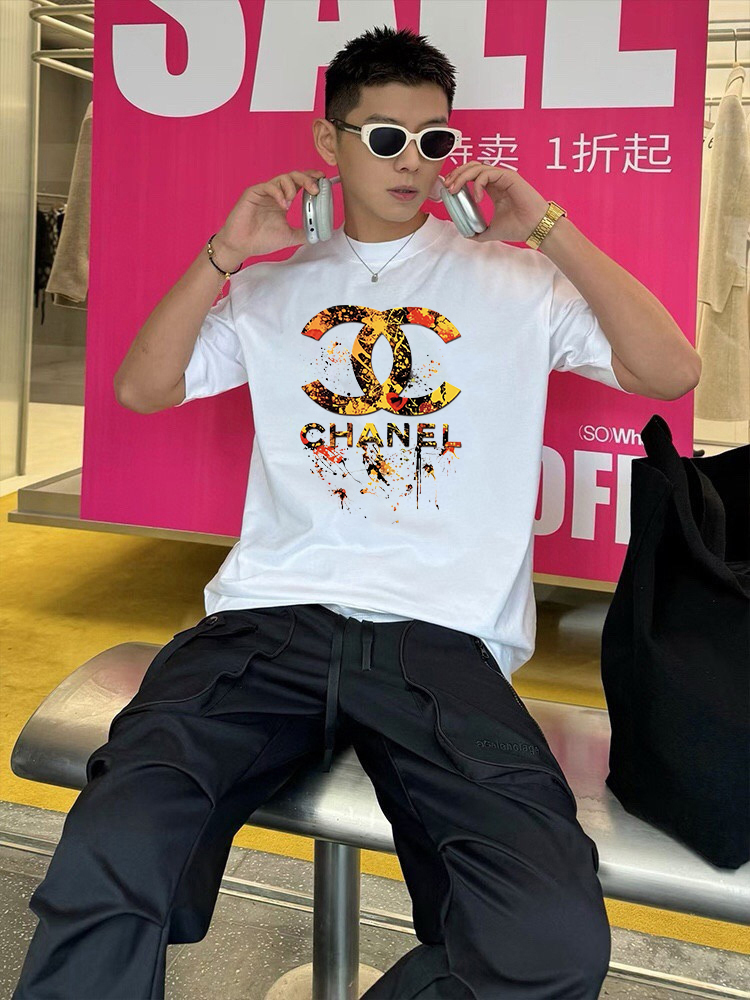 P70 Chanel/香奈儿 印花Logo百搭潮流圆领短袖T恤男女同款 吊牌 领标 水洗唛 三标齐全 尺码：S-XXL 颜色：黑色，白色