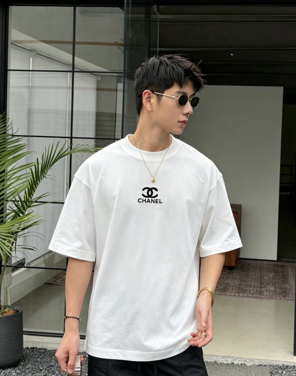weigou_190433_6_3934aaf3b2 P75 CHANEL/香奈儿 经典logo刺绣 《区别通货面料》双纱纯棉上衣 7a抗菌短袖tee 上身十分舒适,男女同款半袖,落肩宽松版型 颜色: 黑色 白色 咖啡色 尺码:S(90-130斤) M(125-150斤) L(135-165斤) XL(160-190斤) XXL(185-220斤)