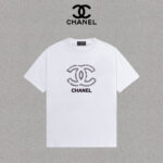 P70 Chanel/香奈儿 印花Logo百搭潮流圆领短袖T恤男女同款 吊牌 领标 水洗唛 三标齐全 尺码：S-XXL 颜色：黑色，白色