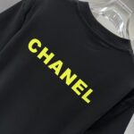 P75 CHANEL* 香奈儿* 2026春夏新款短袖T恤 定制纯棉字母logo 厚板 颜色：黑色 白色 深蓝 深红 码数：S M L XL XXL
