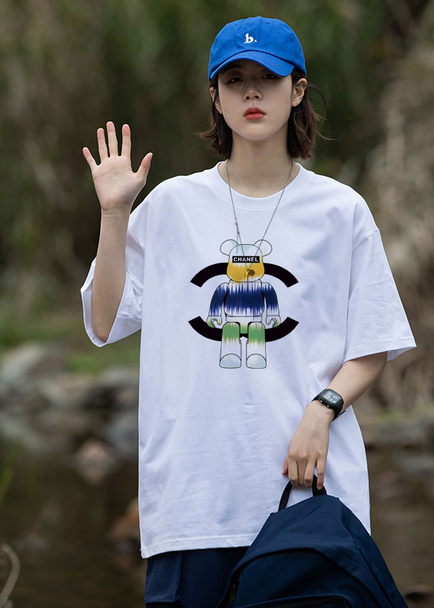 P70 Chanel/香奈儿 印花Logo百搭潮流圆领短袖T恤男女同款 吊牌 领标 水洗唛 三标齐全 尺码：S-XXL 颜色：黑色，白色