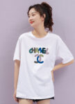 P70 Chanel/香奈儿 印花Logo百搭潮流圆领短袖T恤男女同款 吊牌 领标 水洗唛 三标齐全 尺码：S-XXL 颜色：黑色，白色