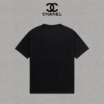 P70 Chanel/香奈儿 印花Logo百搭潮流圆领短袖T恤男女同款 吊牌 领标 水洗唛 三标齐全 尺码：S-XXL 颜色：黑色，白色