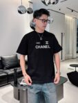 P70 Chanel/香奈儿 印花Logo百搭潮流圆领短袖T恤男女同款 吊牌 领标 水洗唛 三标齐全 尺码：S-XXL 颜色：黑色，白色