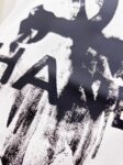 P85 Chane* 26ss新品短袖T恤，帅气时尚，胸前印花图案字母logo，简约百搭款。面料棉 不仅挺括，保持潮流的廓形，又穿着舒适，纱织更细腻。 尺码：S-XXL