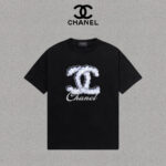 P70 Chanel/香奈儿 印花Logo百搭潮流圆领短袖T恤男女同款 吊牌 领标 水洗唛 三标齐全 尺码：S-XXL 颜色：黑色，白色