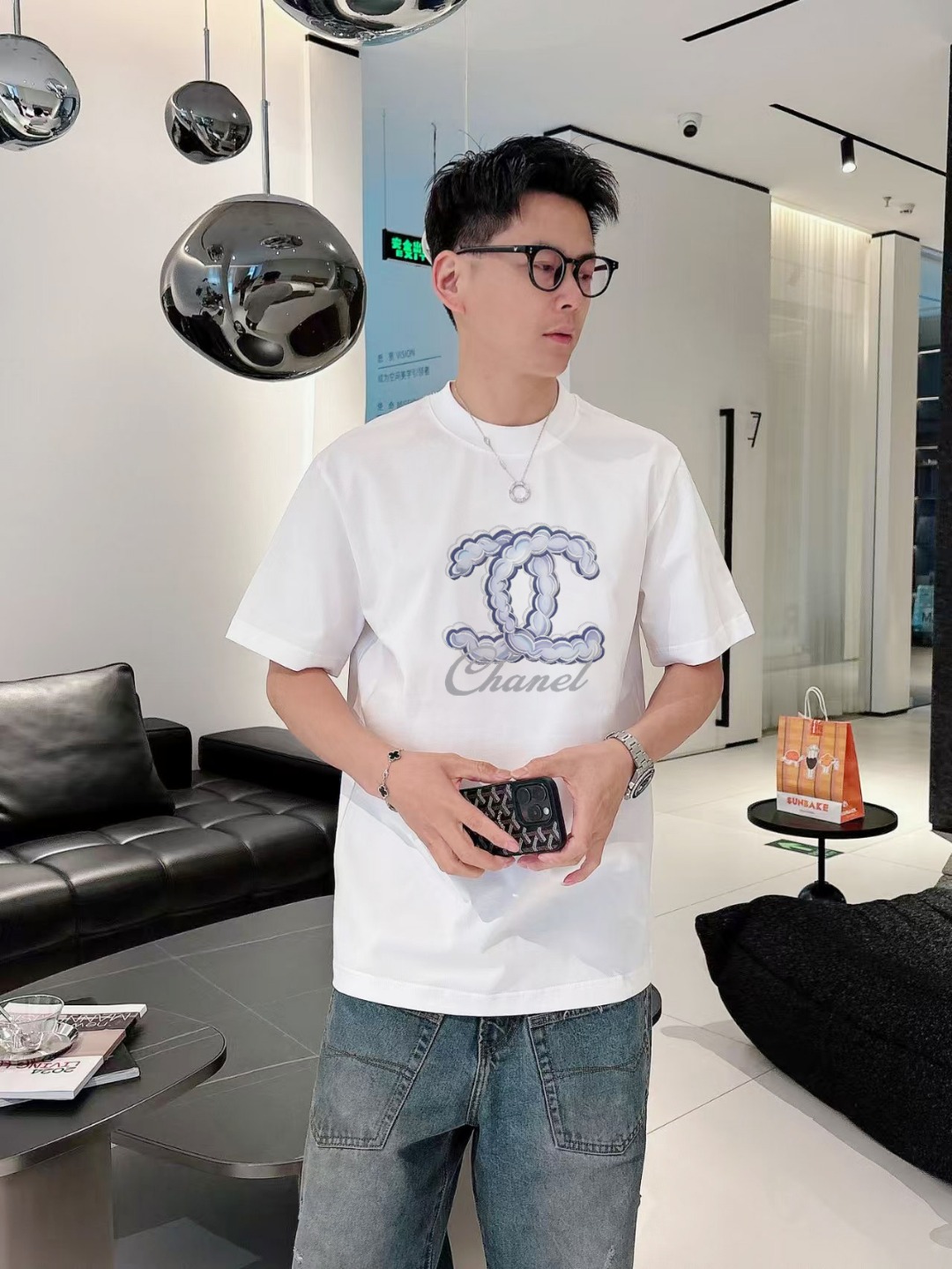 P70 Chanel/香奈儿 印花Logo百搭潮流圆领短袖T恤男女同款 吊牌 领标 水洗唛 三标齐全 尺码：S-XXL 颜色：黑色，白色