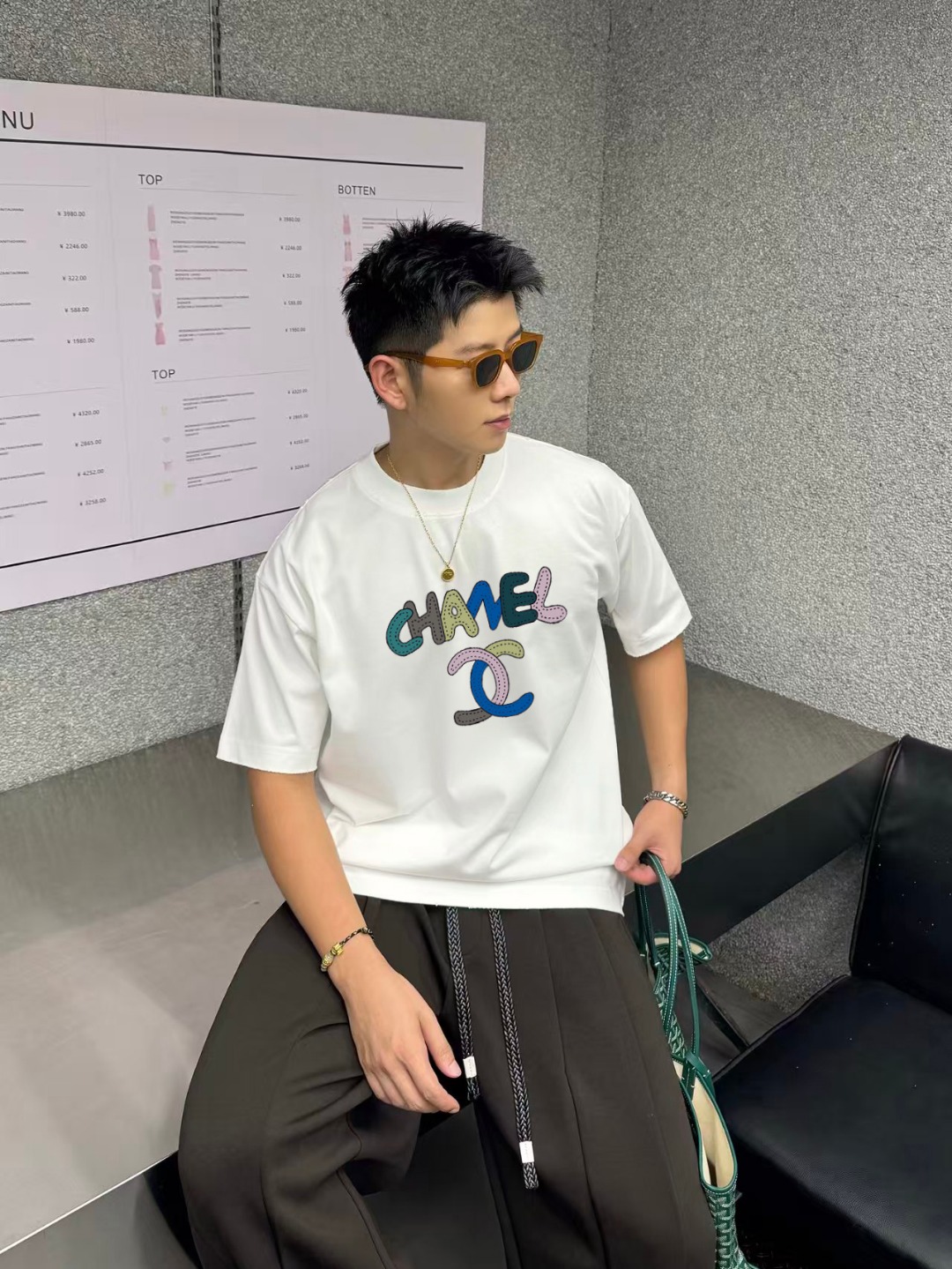 P70 Chanel/香奈儿 印花Logo百搭潮流圆领短袖T恤男女同款 吊牌 领标 水洗唛 三标齐全 尺码：S-XXL 颜色：黑色，白色